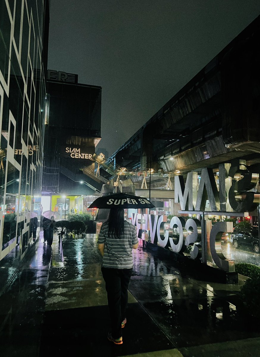 BlackjellyDevil's tweet photo. ☔️
#SUPERSUN
#SUPERSUNCULTURE https://t.co/4bUhd43YvW