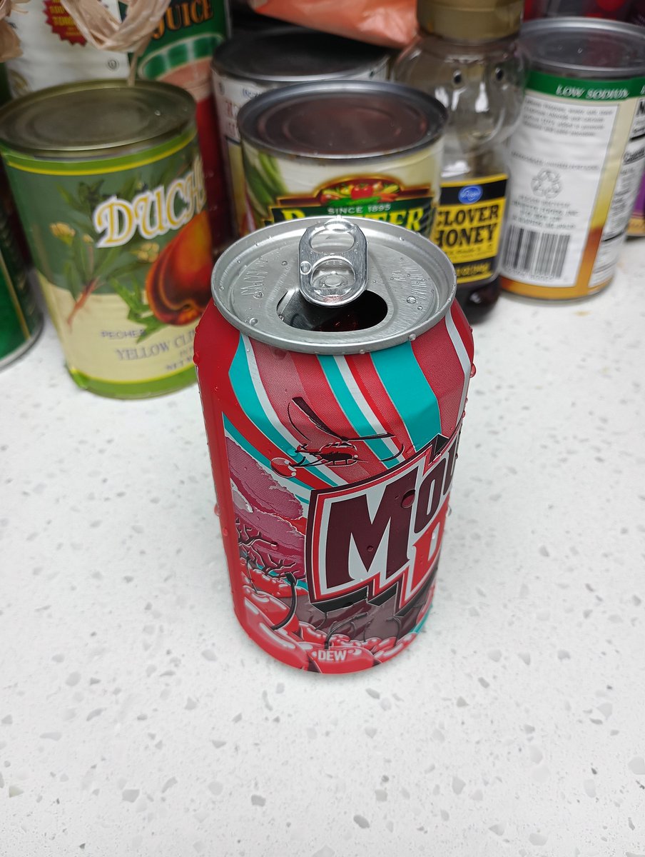 HungVampBrian's tweet photo. #MtnDew #MtnDewCodeRedCherry #MountainDew #MountainCodeDewCodeRedCherry #LoopStraw #RedLoopStraw https://t.co/aUH3xn9bMh