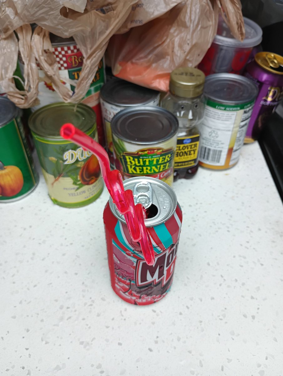 HungVampBrian's tweet photo. #MtnDew #MtnDewCodeRedCherry #MountainDew #MountainCodeDewCodeRedCherry #LoopStraw #RedLoopStraw https://t.co/aUH3xn9bMh
