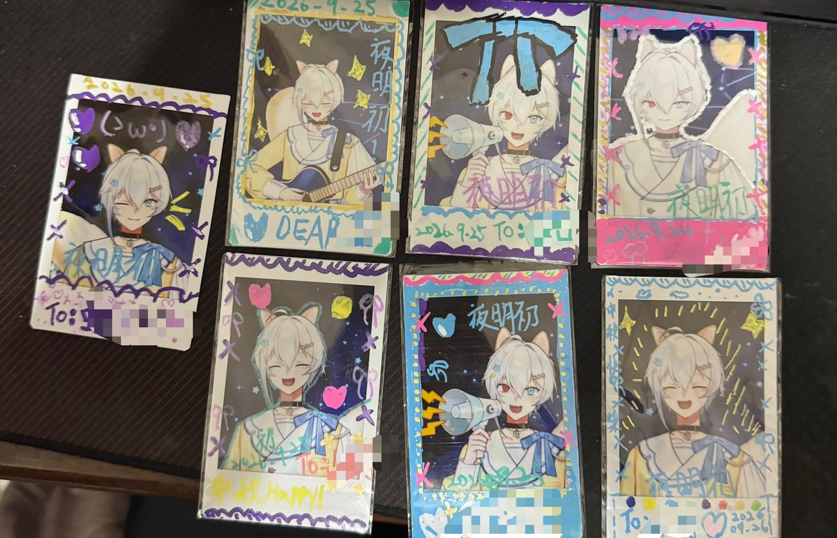 Yoakehajime's tweet photo. 剛剛忙到現在終於可以睡覺覺惹！
給大家看看我剛剛畫的拍立得！
感謝各位小夜燈們的支持 嗚嗚￼ 
狗勾好開心 好開心！
很期待到時候大家收到拍立得的反應！
狗勾也希望可以一直這樣陪著你們唷￼
狗勾是第一次畫拍，怕畫的不好請見諒 嗚嗚
狗勾有把名字的部分弄糊了 給大家看看
如果喜歡的話 可以來找狗勾問！ 
愛大家！
#vtuber #擴散希望 #台灣Vtuber #新人Vtuberㅤ