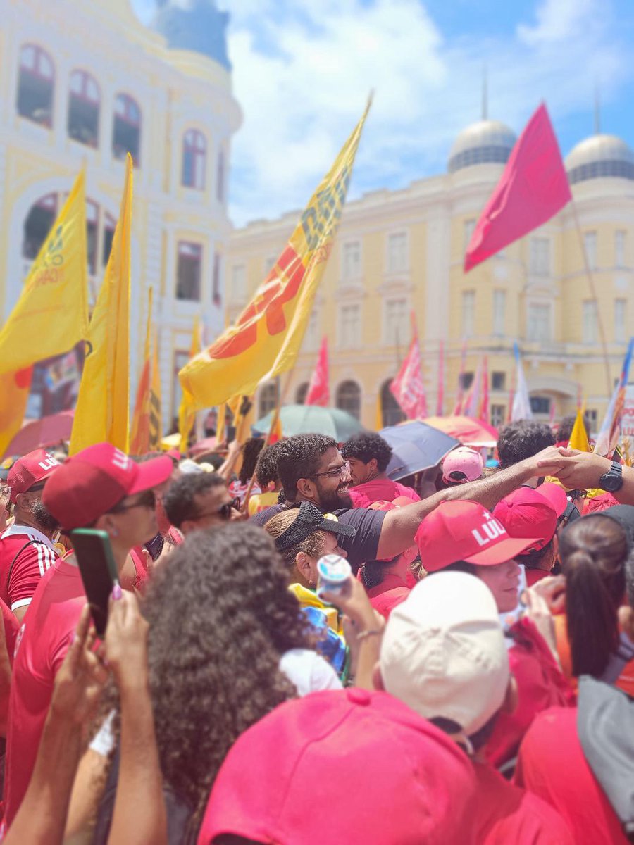 jonesmanoel_PE's tweet photo. Recebemos essa foto linda de uma apoiadora nossa. Essa foto representa como está sendo a nossa campanha em Pernambuco: muita gente massa nos apoiando, muita gente nos recebendo com carinho, apoio e fé na nossa candidatura. É assim que queremos chegar ao Congresso: junto do povo trabalhador!

Pela transformação radical de Pernambuco, é a gente lá para revolucionar!

#Jones5050
Federação PSOL/REDE - PROPAGANDA ELEITORAL - CNPJ 68.571.443/0001-76