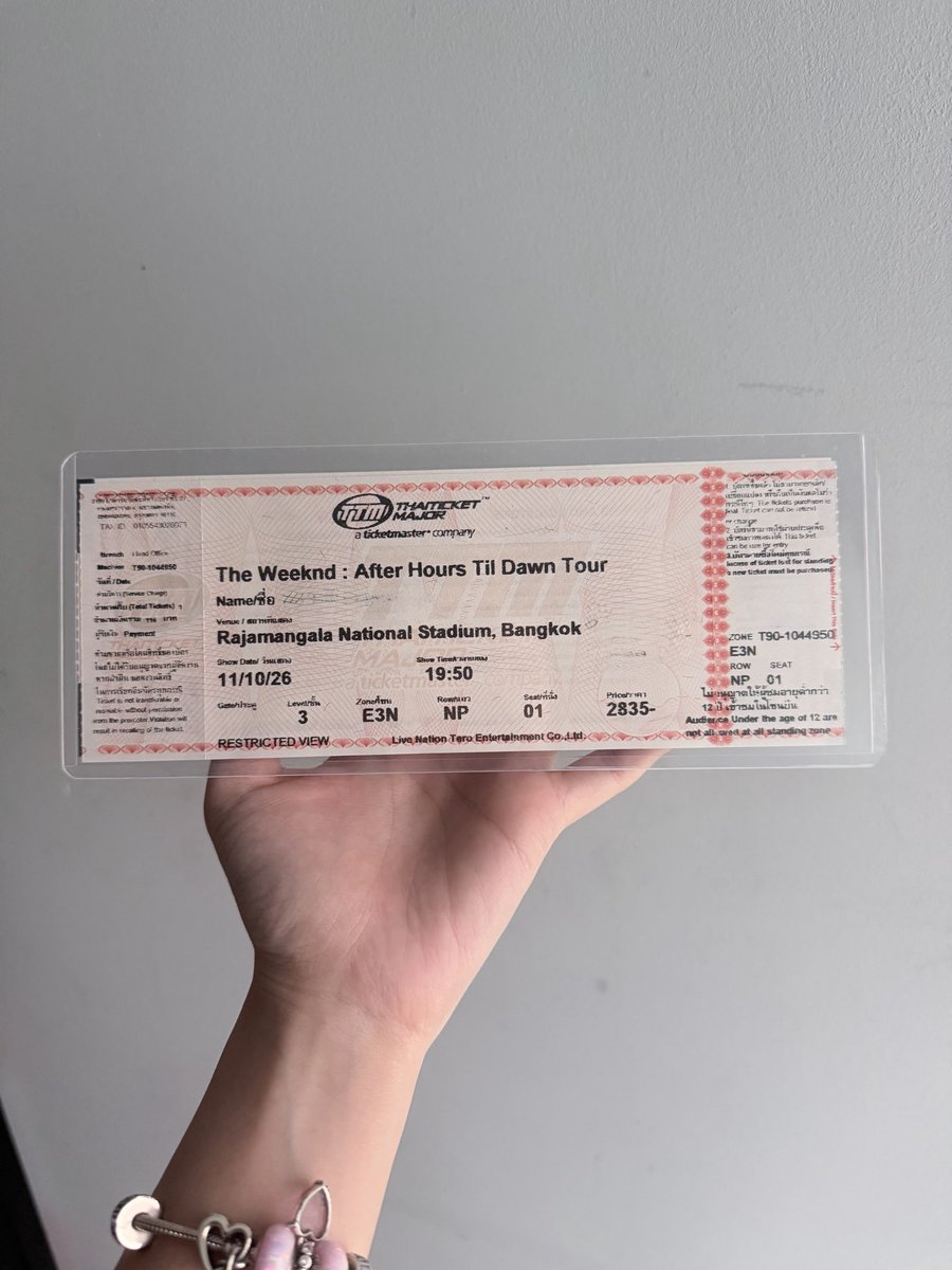 SandyKrisyeol's tweet photo. 📍ปล่อยต่อบัตรเราเอง
THE WEEKEND : AFTER HOURS TILL DAWN TOUR

วันที่ 11/10/2026

ZONE : E3N

ราคา : 2,500 (พร้อมโอนลดได้)

กรุงเทพนัดรับได้/ตจว.EMS พร้อมใบมอบอำนาจ
ส่งต่อเพราะกดมาเกิน
ใครอยากไปจอยๆในคอนซื้อเลยงับ🤍
#AfterHoursTillDawnTourBKK
#TheWeekndLiveInBKK 
#TheWeeknd https://t.co/GlPf3eLI0u