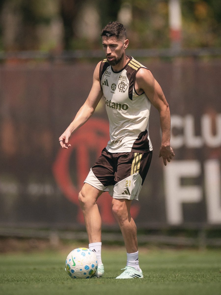 FrelloJorginho's tweet photo. ⚽️💪🏼♥️🖤 https://t.co/7SRbi8lpNd