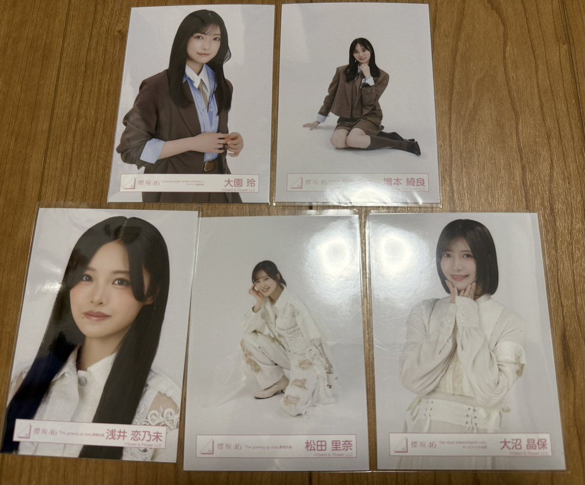WvmYca0's tweet photo. 【最新】櫻坂46 生写真 トレ

求▶︎向井>松本>守屋 未所持
  お気軽にご提示お願いします

譲▶画像①②新種
       ③④過去分
       ⑤卒業生(リプに繋げます)

BACKSライブ直トレ優先
＞📮(複数枚)

お気軽にお声掛けください🙇‍♀️ https://t.co/9WkueKPMEb
