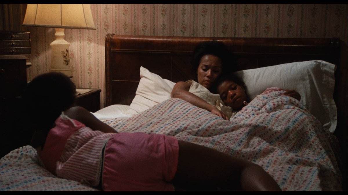 zainab_twt's tweet photo. Claudine (1974) directed by. John Berry
An incredible and beautiful watch for the evening. One of James Earl Jone's earliest performances and Diahann Carroll is stunning and delivers in this. In fact everybody down to the kids. I love this movie and the great selection of jazz https://t.co/bWdO3pW8dl