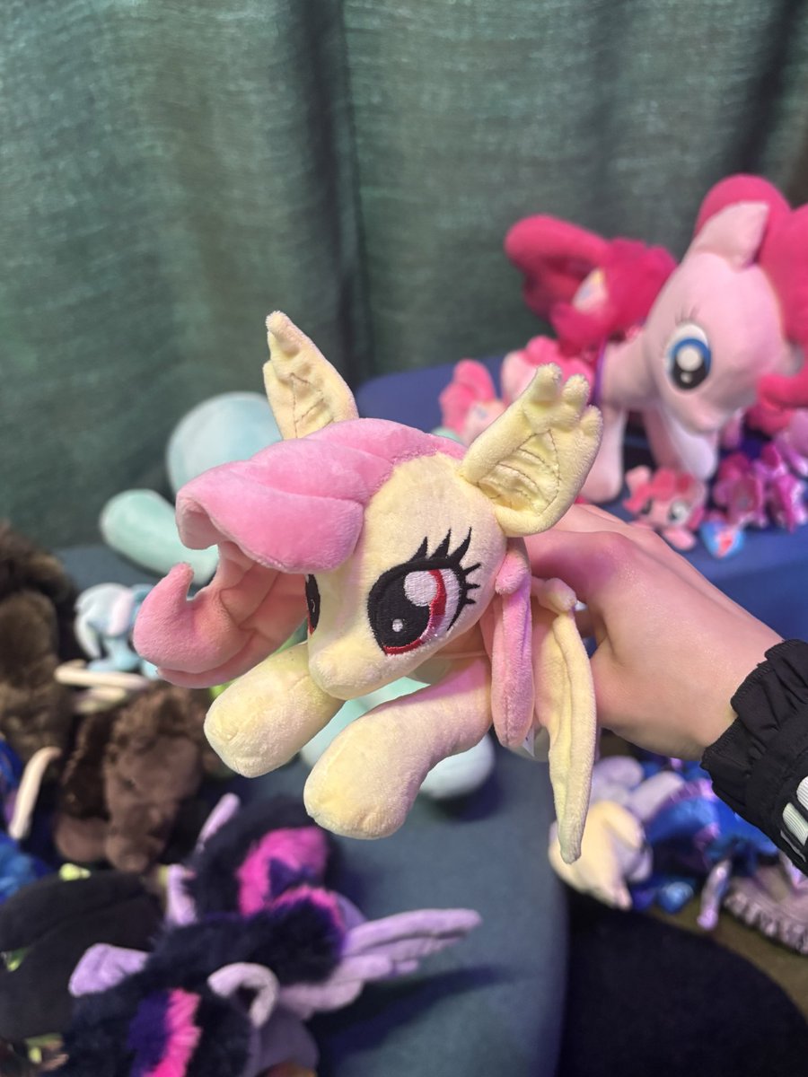 misupien's tweet photo. Flutterbat ^^

#flutterbat #fluttershy https://t.co/hZj5jkA0u2