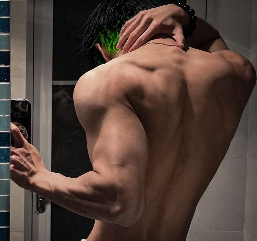 BaseBlueLockRPG's tweet photo. ୭˚. ᵎᵎFιᥴhᥲ ON @aikuolv8w6z

ᵎᵎN᥆꧑ᥱ: Oliver Aiku
ᵎᵎIdᥲdᥱ: 23
ᵎᵎTι꧑ᥱ: Uber's
ᵎᵎShᥲρᥱ: https://t.co/YojUDHY4Iq