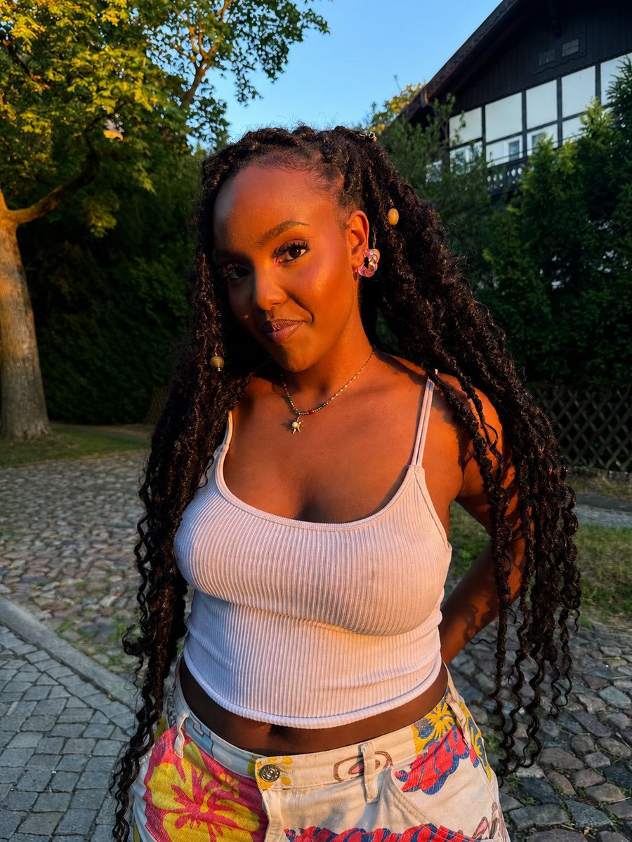 mfkhal_'s tweet photo. You can fuck Nikita Kering but only if you suck Bookten dick first. Do you do it? https://t.co/3UTlMQBz1M