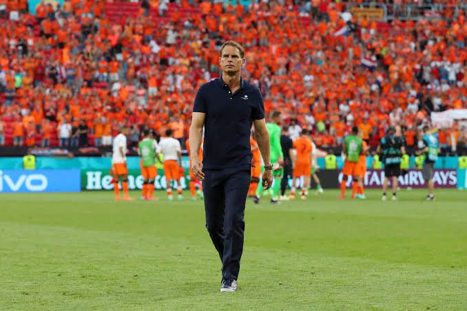 Aray89464015's tweet photo. Frank de boer,footballer transgenders female to male💃🥴 https://t.co/odOiyK5La2