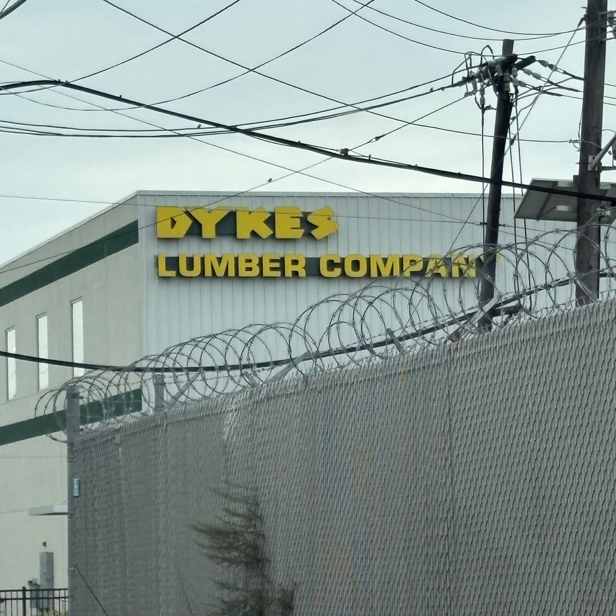boydanking's tweet photo. i went here and everybody knew you https://t.co/ax1l27hgiR