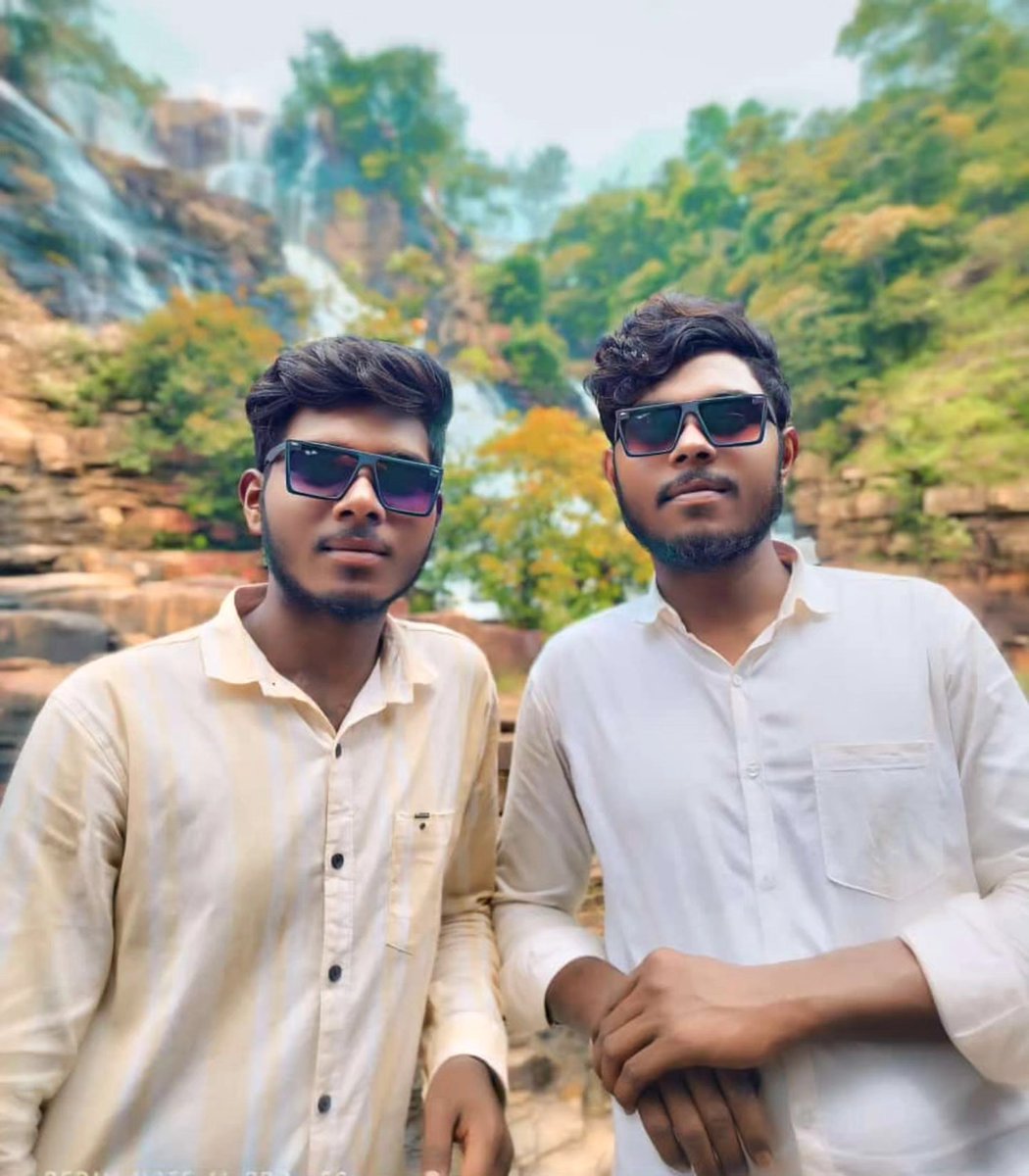 YvetteLoudpgw6's tweet photo. A memorable moment with my bro. https://t.co/2qCst5tN3n