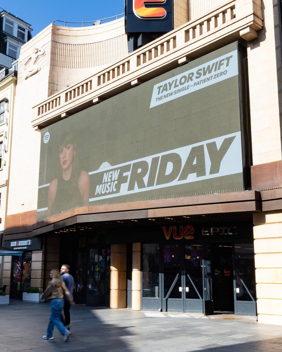 taylornation13's tweet photo. .@Spotify shines so bright. Listen to "Patient Zero" and #TSTLOASTheEncore now! 🎶 https://t.co/8LMgfL6azm https://t.co/GMnkPTjo5P