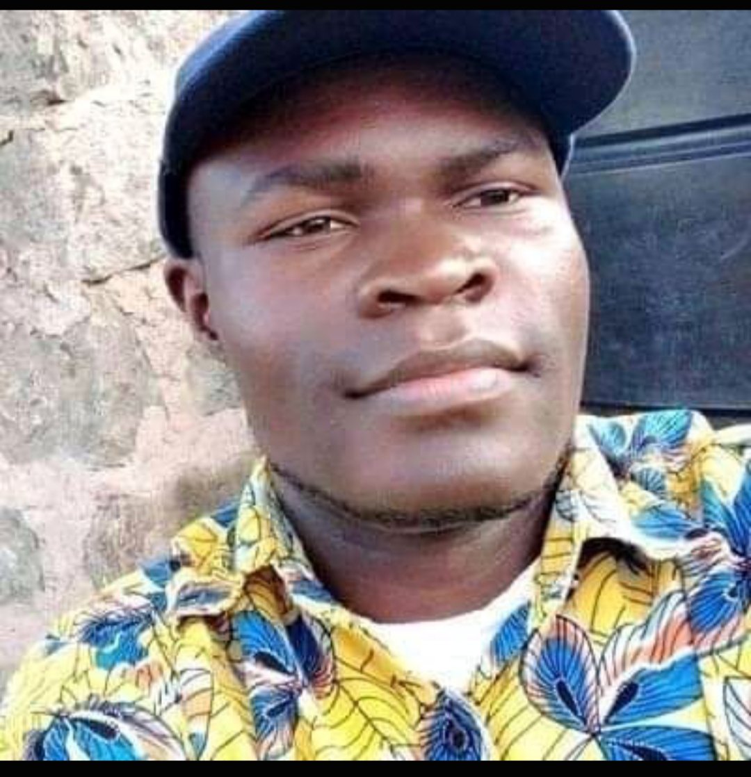 mfkhal_'s tweet photo. You can fuck Nikita Kering but only if you suck Bookten dick first. Do you do it? https://t.co/3UTlMQBz1M