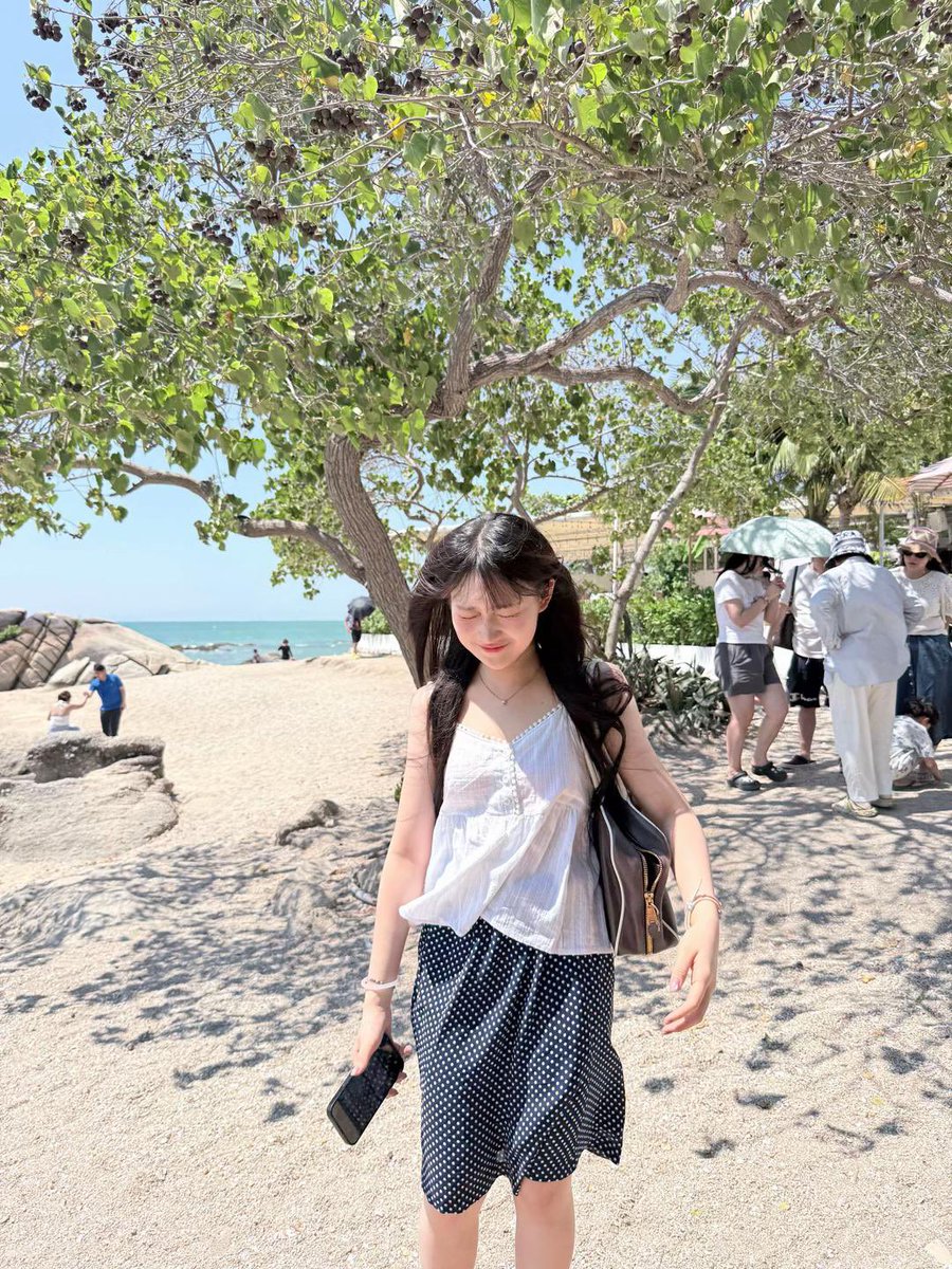 homebodydoodog's tweet photo. อัยหมุ ผมได้ทำการเอาแก้มของคุณไปทำสกุชชี่แรว เอ็นดูน้อง ตุวเล็ก แก้มกม 🐽 https://t.co/Cqc7CGmWd8