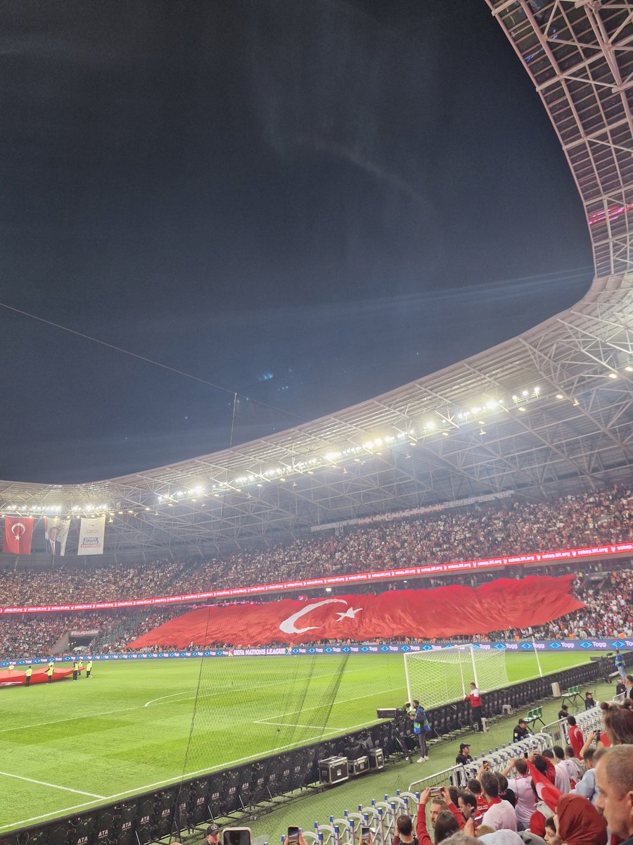 hert_m1's tweet photo. fox tvden ilker karagöz yerimi aldı zorla canı sağolsun

SANA GELMEDİĞİM GÜN ÖLDÜĞÜM GÜNDÜR HAYDİ TÜRKİYEM https://t.co/kmCrfIIxhg