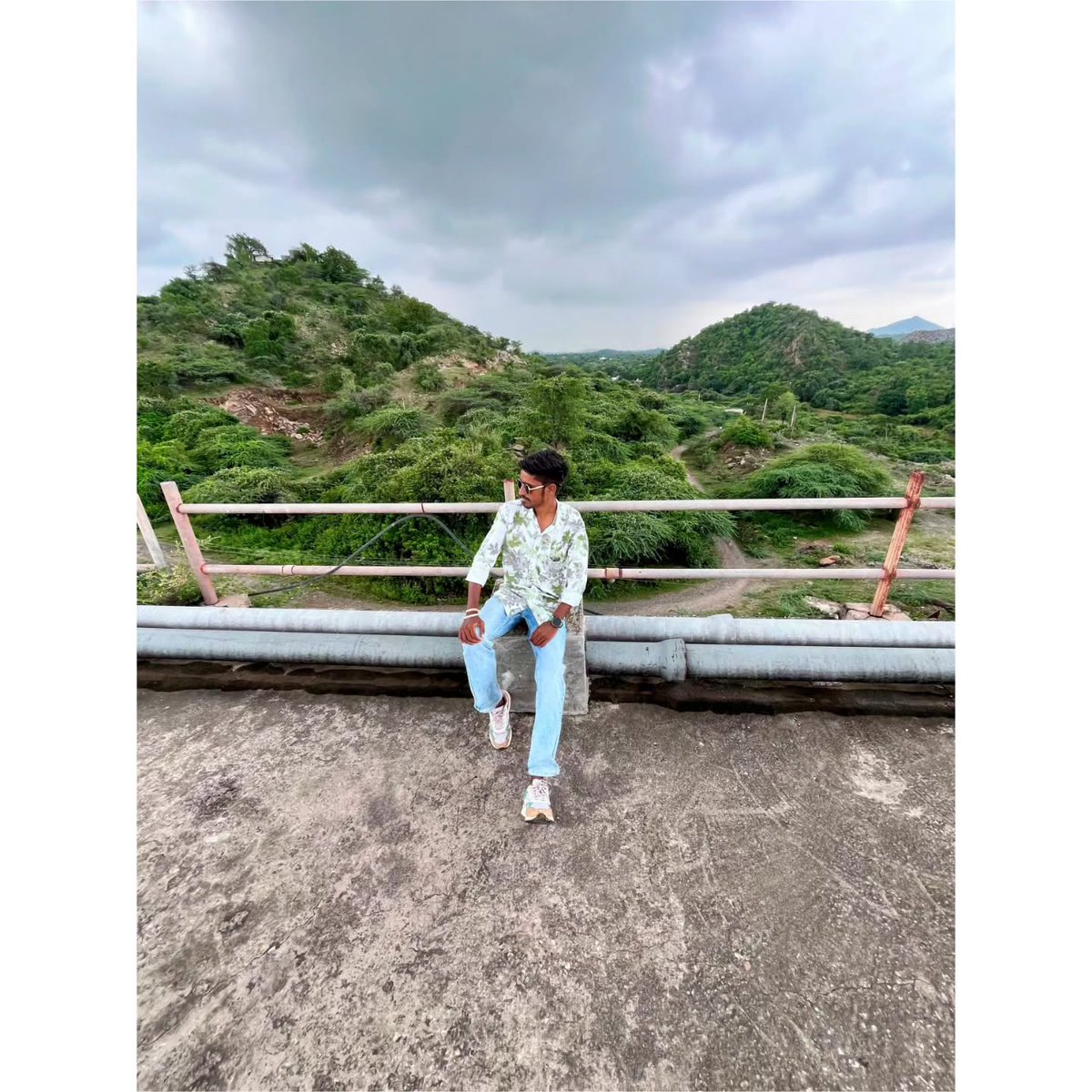OctavioSanoul's tweet photo. I’m sending you love, good energy, and positive vibes. https://t.co/wa4sHNK9bu