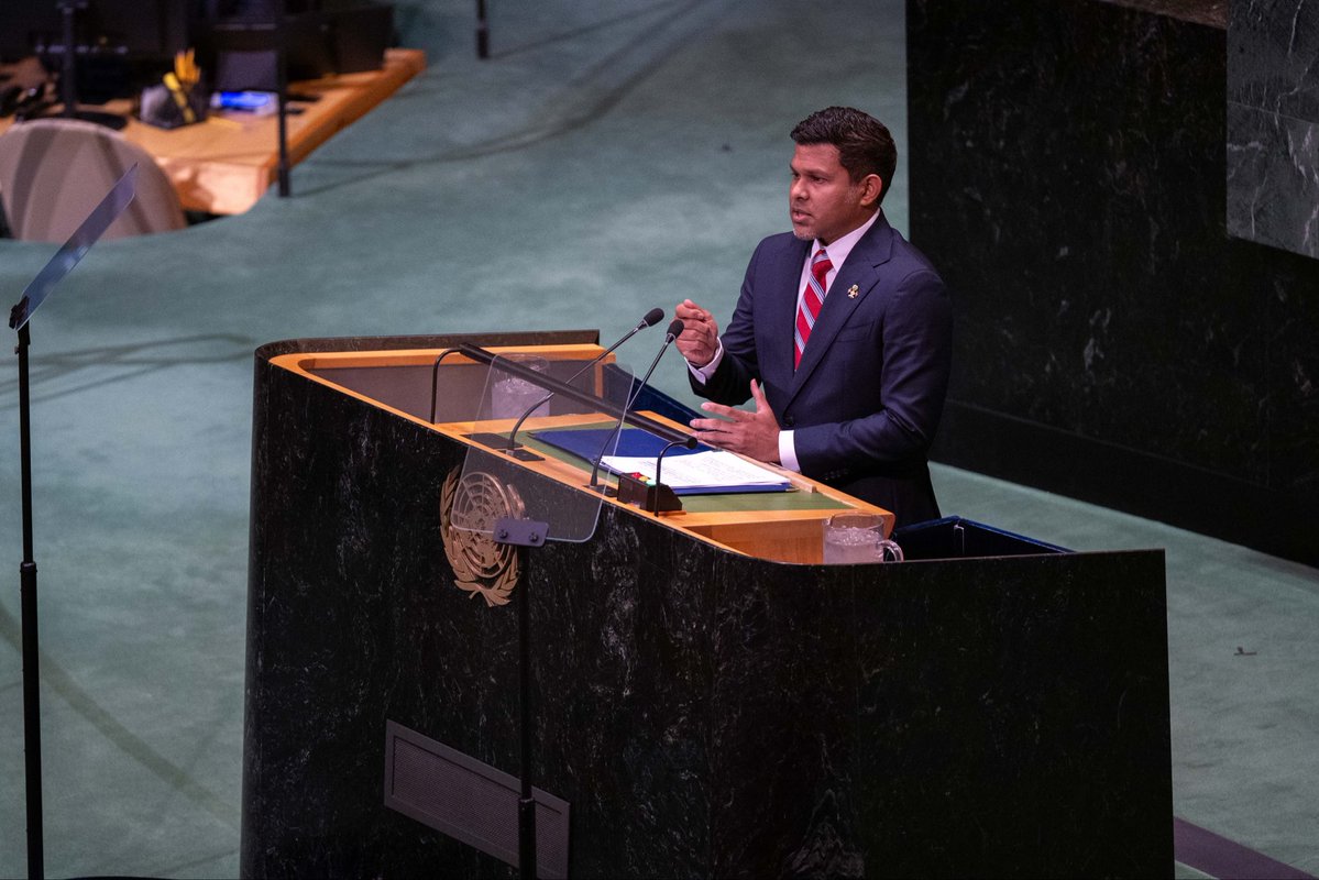 HucenSembe's tweet photo. 🇲🇻🇺🇳
Today, I feel incredibly proud to have had the opportunity to stand before the 81st United Nations General Assembly and speak on behalf of the Maldives. To stand on one of the world’s most important platforms and speak for my country is an honour I will carry with me.

But beyond the honour, I feel the weight of that responsibility. For SIDS like the Maldives, platforms like the UN are vital. They give every State a voice, large or small. With that voice comes a responsibility to speak for our people, to make ourselves heard, and to make our place at the table count.

First Photo: ©️ UN Photo/Loey Felipe