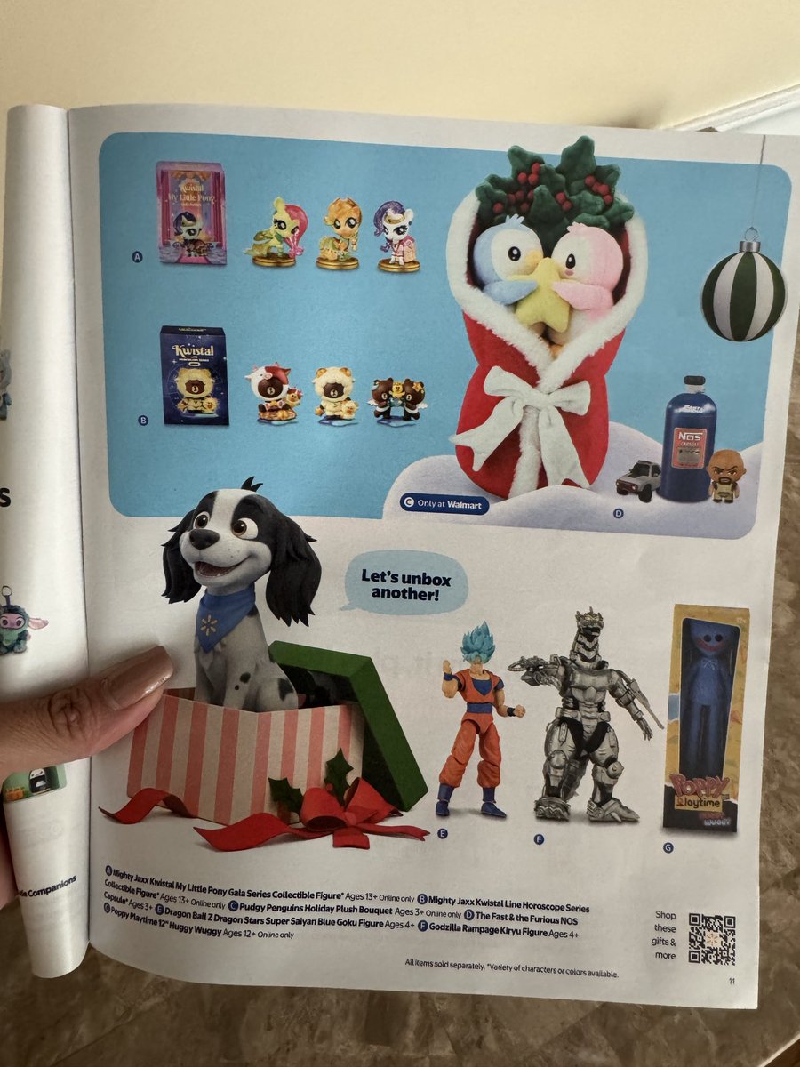 SwooBoo313's tweet photo. Opened my @Walmart magazine &amp; look who i see 🐧⭐️ https://t.co/10oLY4mj3V