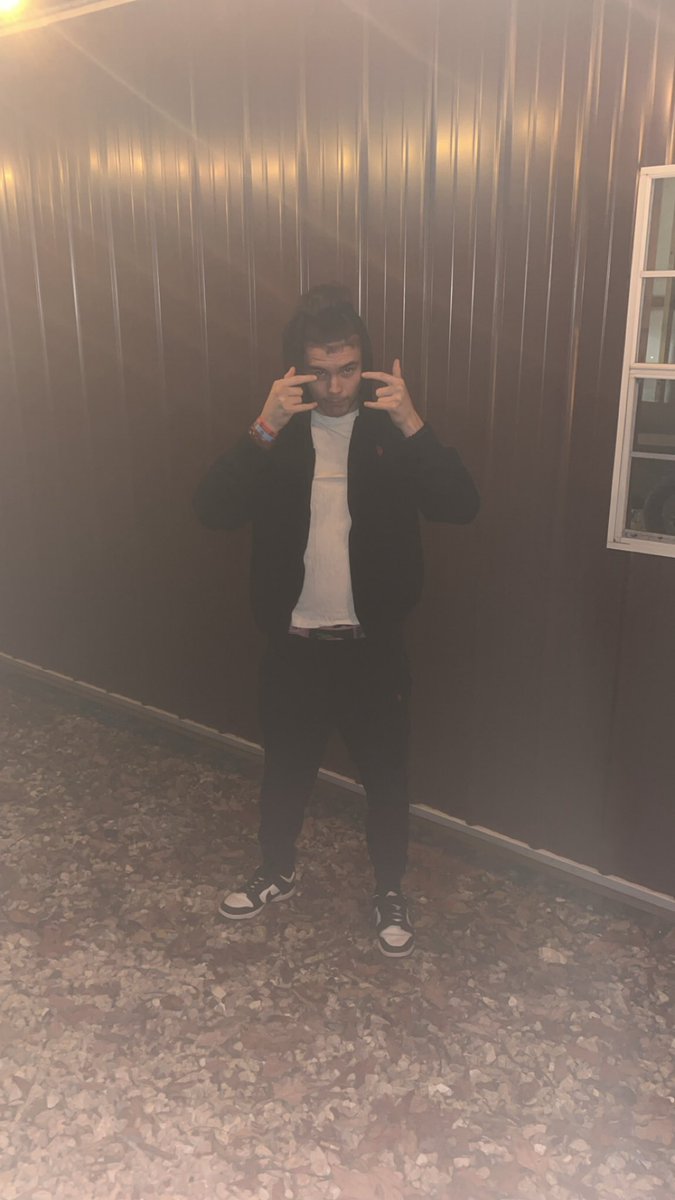 Dam024real_'s tweet photo. Free shii only 😭✌️ https://t.co/tQmaNGOVsB