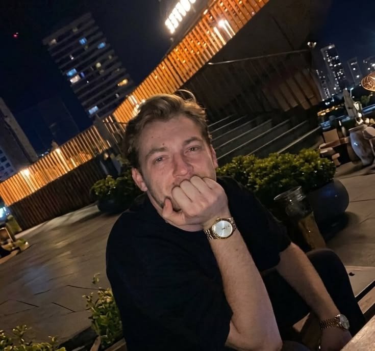 pasacilardnilko's tweet photo. @erdemsfanacc enerjin ekranı bile ısıtıyor altı

#ErdemŞanlı ErdemŞanlı https://t.co/VgxSVqQnBW
