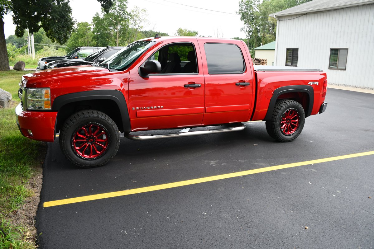 a2iwheels's tweet photo. ANOTHER FIRE WHEEL &amp; TIRE PACKAGE! https://t.co/z2x8E0D1FG
Chevy Silverado just got a serious upgrade!
We installed a set of Vision 405 Korupt Wheels wrapped in Mickey Thompson Tires 
#a2iwheels #chevysilverado #silverado #visionwheels #mickeythompson #mickeythompsontires #trucks https://t.co/djaAEBEtxR