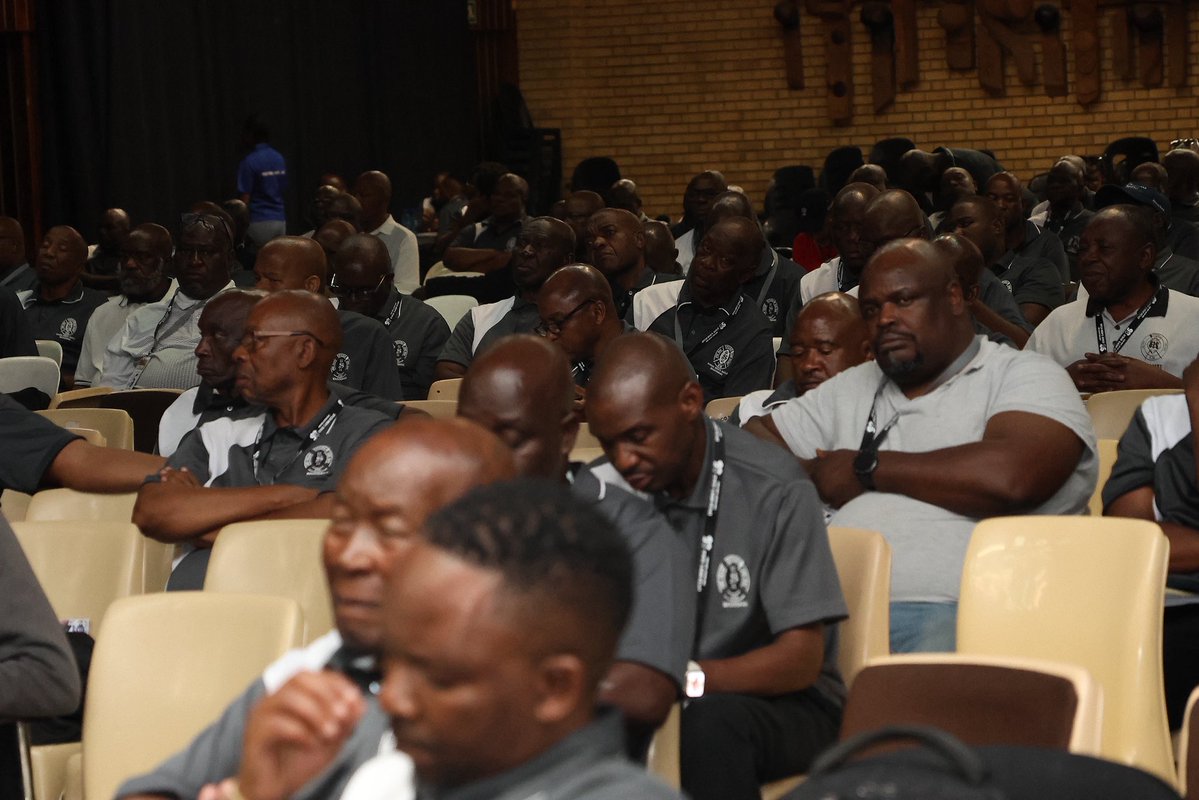 HigherEduGovZA's tweet photo. Minister @ButiManamela at the #EPCSA85 this evening emphasised the need to strengthen universities, technical and vocational colleges and community education so that more people can develop their abilities and contribute meaningfully to society.
#HigherEducation #TVET https://t.co/ByHXQbdjUW