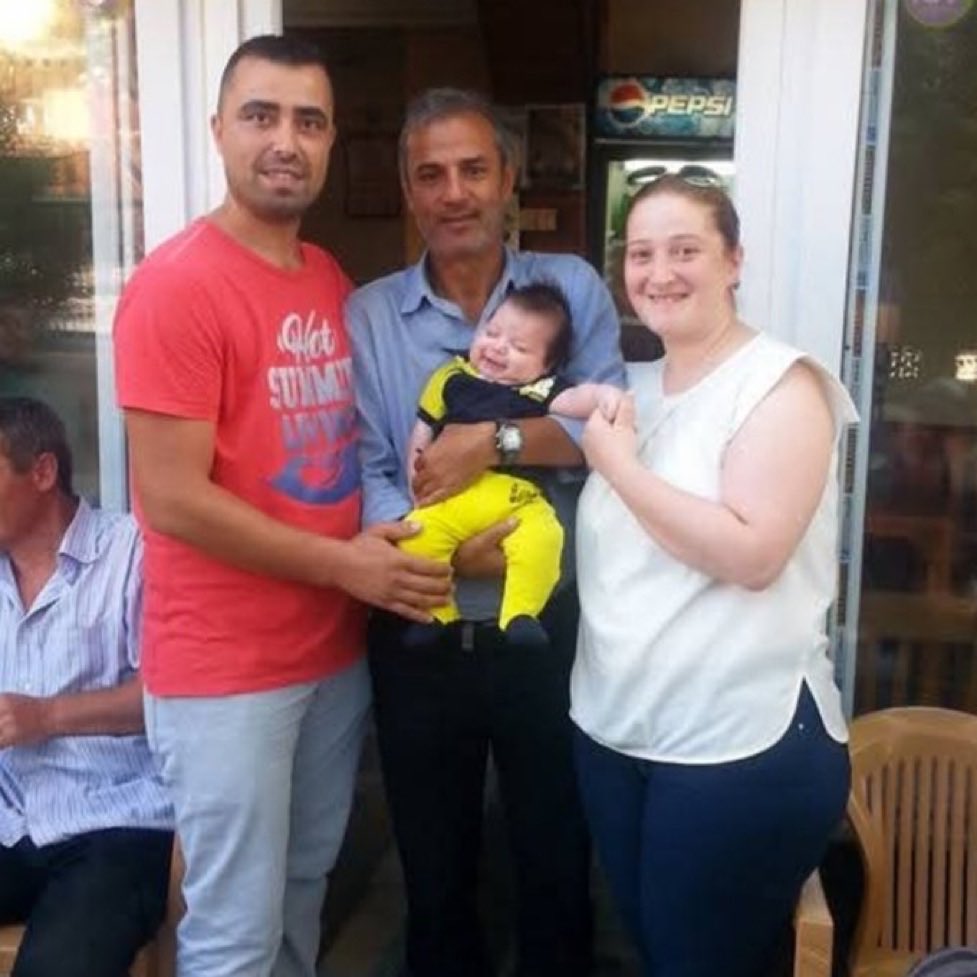 kuflubayat's tweet photo. aynen messinin yamalı yıkaması https://t.co/554grVXIGA