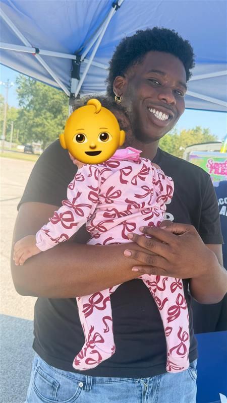 FriendsMemphis's tweet photo. Need us to hold your kiddo while you get tested? We’ve got you; don’t let the little ones stop you from putting your health first. ❤️👶🩺Thank you to Sheffield High School and Rock of Ages Lodge #264 for the invite.
#Friendsforall #Testing #Friendslovethekids https://t.co/aR8T13Vqum