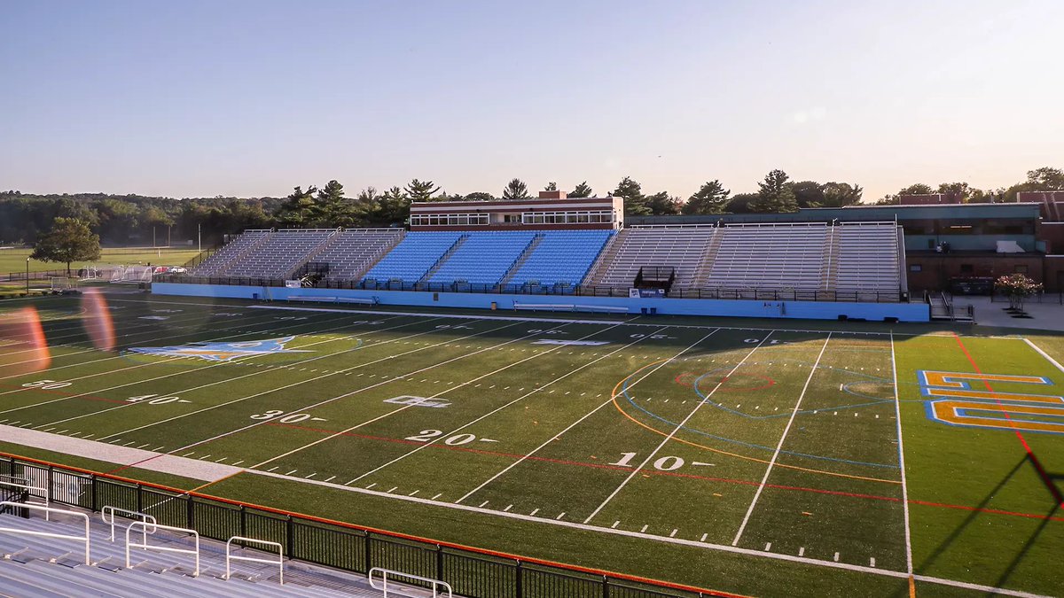 FCRecruits's tweet photo. LETS DISCUSS RECRUITING 

C/o 27, 28, 29 &amp; 30! If You Are Interested In Being Recruited By Long Island University ( @LIUSharksFB ) COMMENT film, RETWEET &amp; DM us. We Are Sending Over Playmakers For Evaluation.

Coaches &amp; Parents Reach Out!

#TheHomeOfRecruiting🏭 https://t.co/HZGSetPk2F
