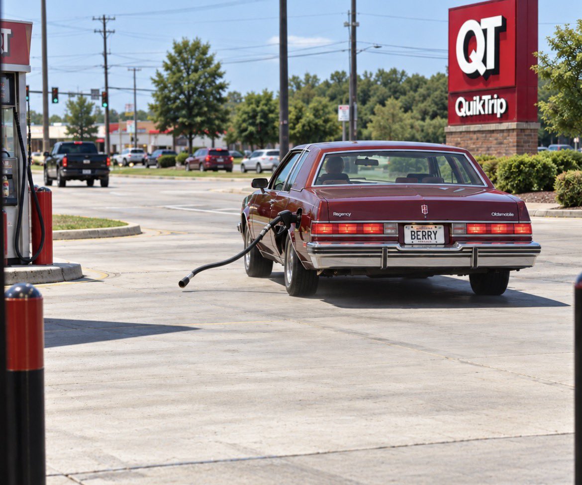 BerryTramadol's tweet photo. Stopped for gas and had the pleasure of sharing an Unofficial 40 with two of the all-time great Oklahoma media personalities. https://t.co/sePhCBqoBl