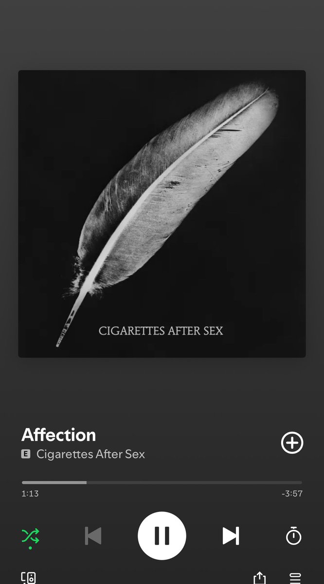 roryulio's tweet photo. وحده من الاغاني الي ميته عليها I’M IN LOVE WITH THIS SONG ☹️ https://t.co/ktEie2f1Rj