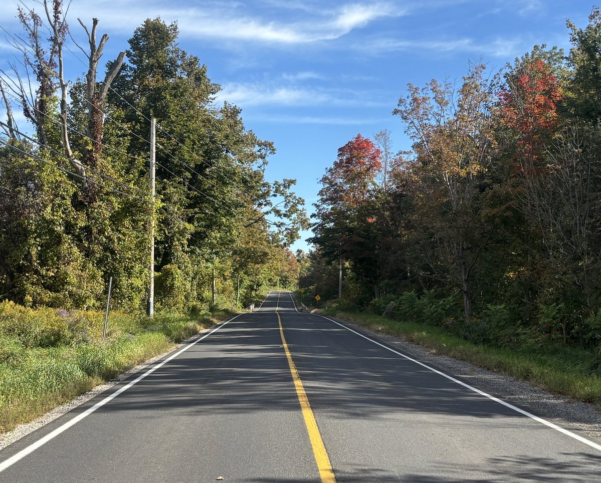 Dohboy6969's tweet photo. TGIF! 😎🍻🍂#FallFriday #BassLake #8MilePoint #LakeSimcoe #OroMedonte https://t.co/3IimBObM8q