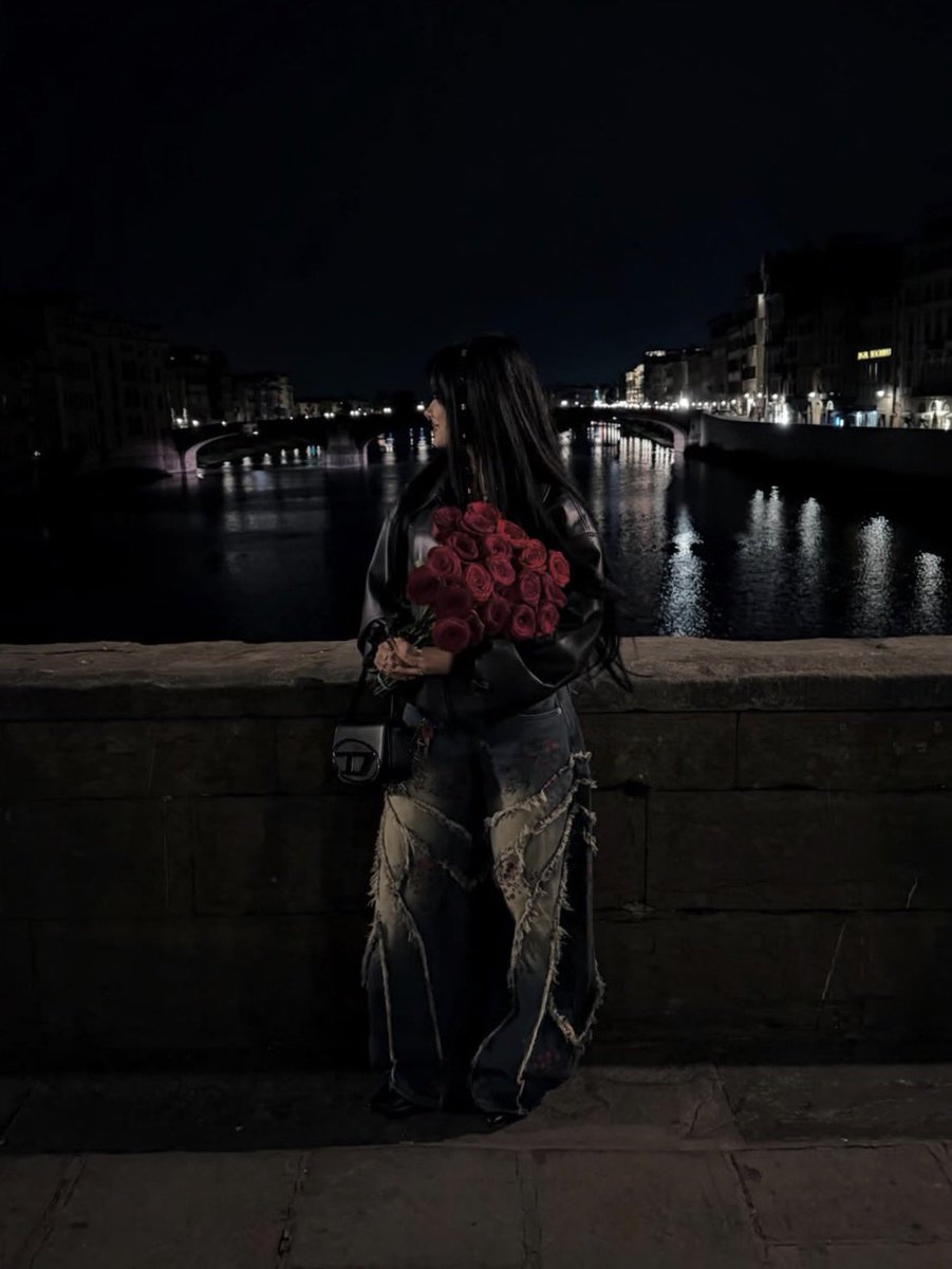 vamprqueen's tweet photo. 🥀 https://t.co/AAvxUuKWxQ
