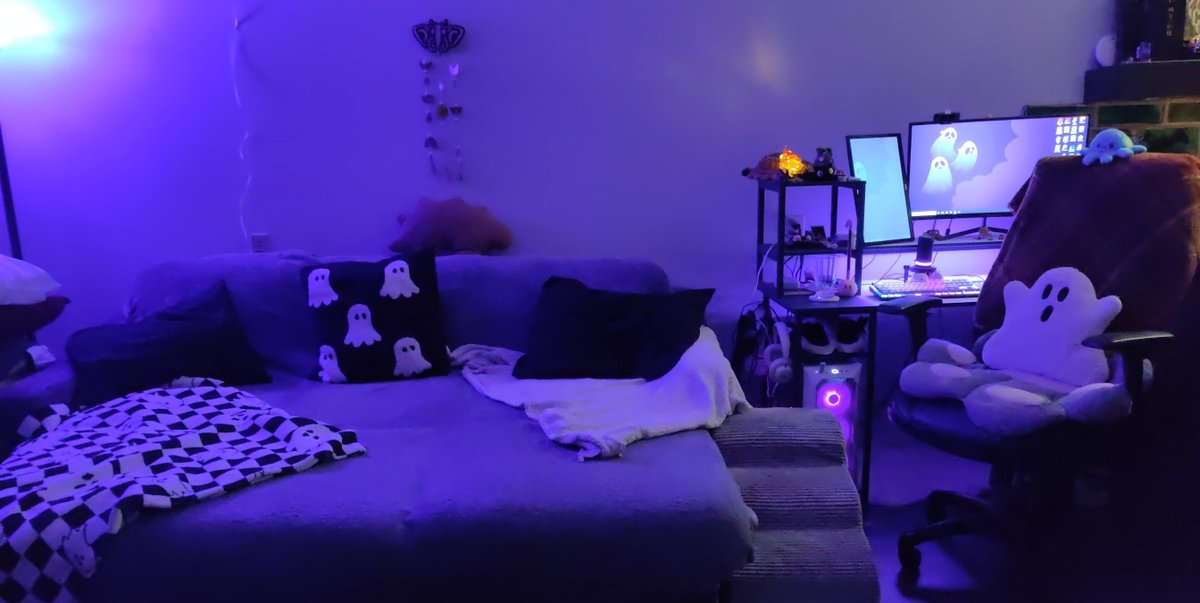 GhostyGuuu's tweet photo. Can you tell I like ghosts? https://t.co/yykaypwyHv