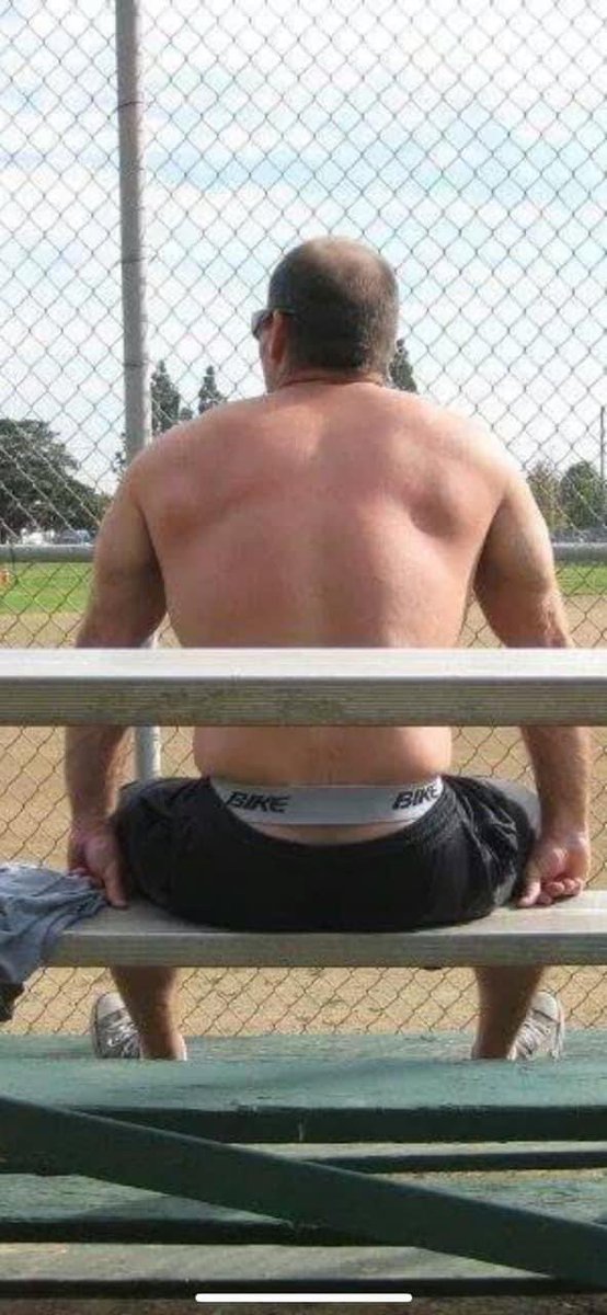 BigDicklatin2's tweet photo. Love to see the strap poking out above the waistband 🔥🔥🔥
#jock #jockstrap #gayjock #homoerotic https://t.co/bzX0kRNVYH