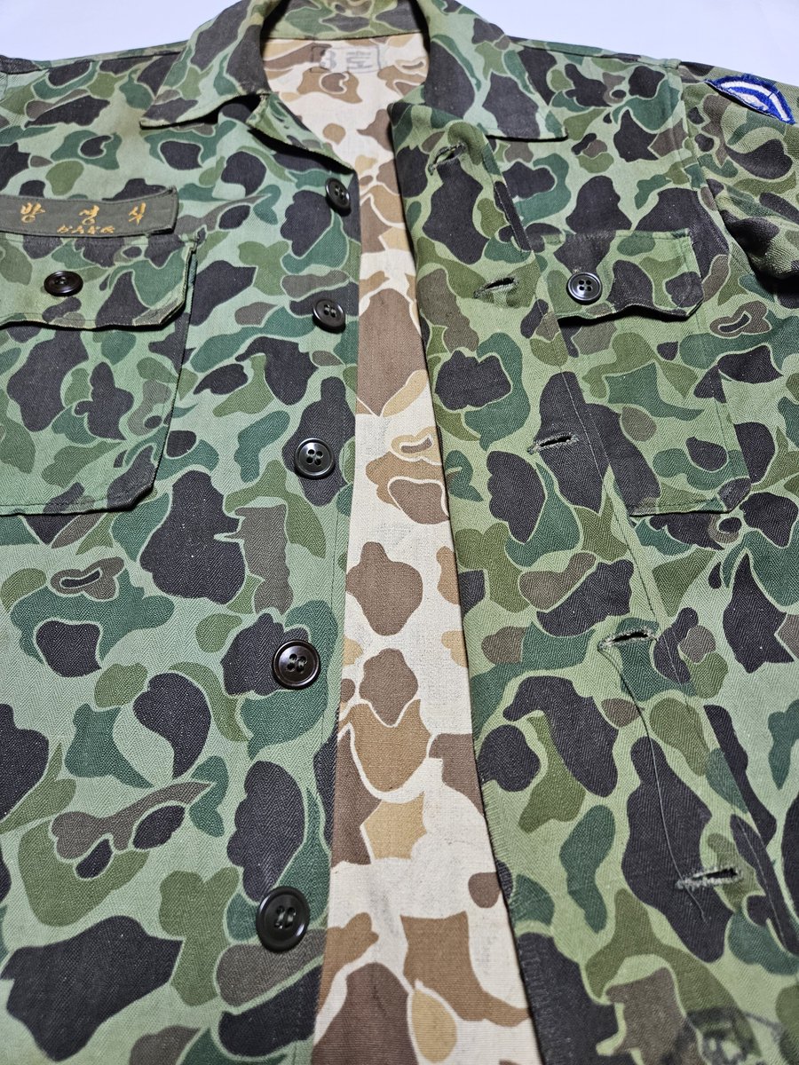CnK2021's tweet photo. 1960s ROK Army HBT Frogskin Camouflaged Shirts 
60년대 육군 HBT 덕헌터 위장복 상의 https://t.co/JlqEeaqxYr