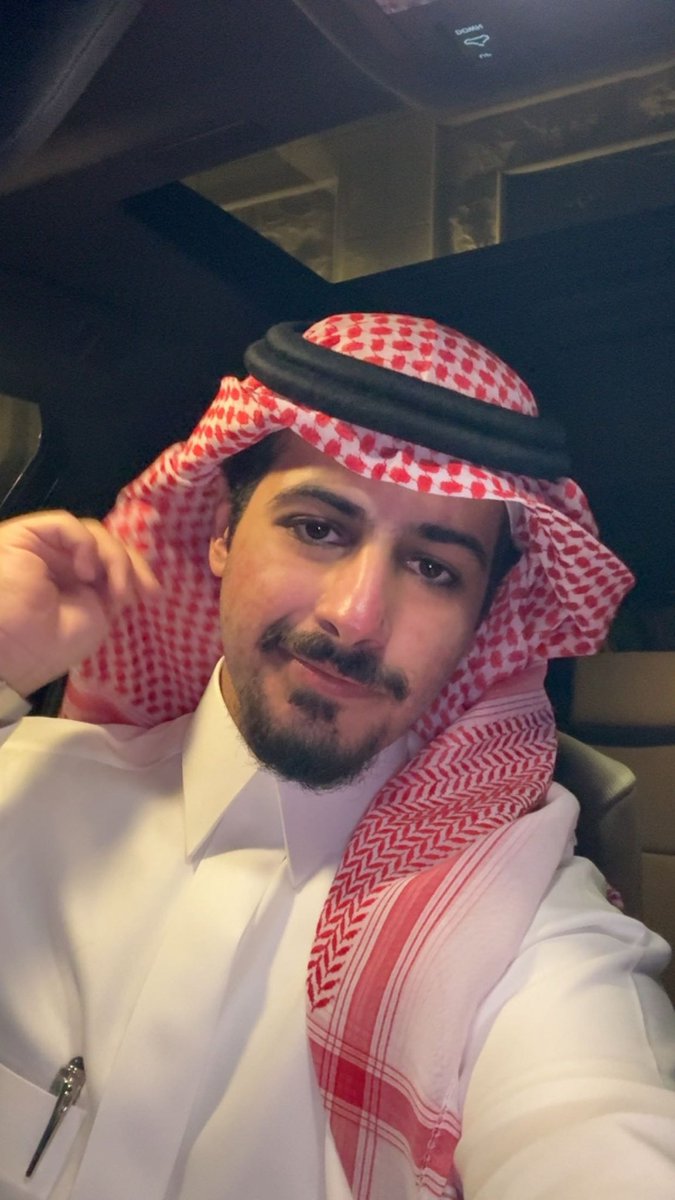 Yazeedlh's tweet photo. طاب ليلك يا عريس 🤍 https://t.co/ylRQobK2YH
