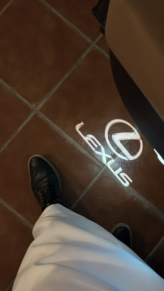Yazeedlh's tweet photo. طاب ليلك يا عريس 🤍 https://t.co/ylRQobK2YH