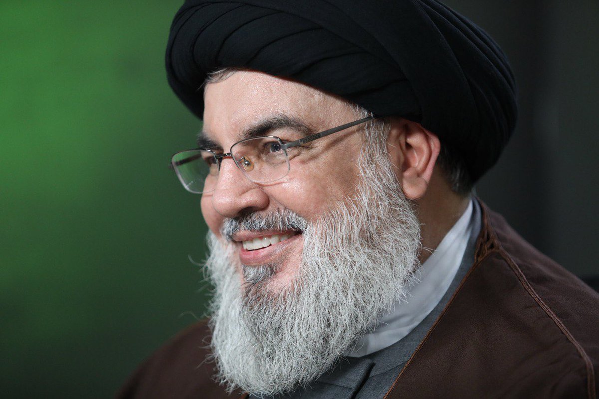 hossein_pak69's tweet photo. در لهجه لبنانى یک کلمه وجود دارد برای قربان صدقه که می‌گوید «من را زود تر از تو در قبر بگذارند»
ای کاش من را زود تر از تو قبر می کردند ای کسی که بعد از رفتنت خیر از دنیا ندیدم
ای پدرم و ای مادرم
من در روزی که نباشی
بلد نیستم نفس بکشم https://t.co/JW9CpB9f2v