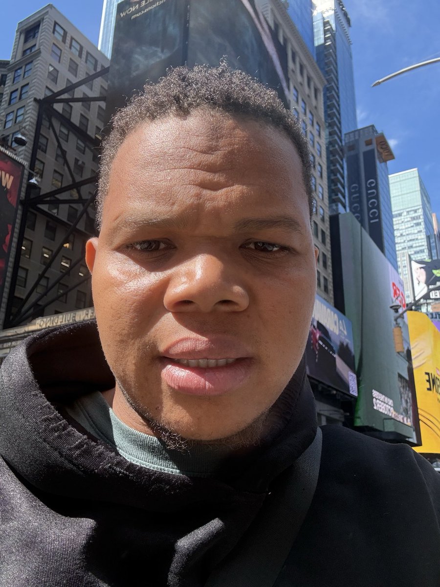 LaboIphBah's tweet photo. @MiamiHEAT Giannis watching this elite IQ like... 🤨🧊 https://t.co/Vl1Ysoz0FT