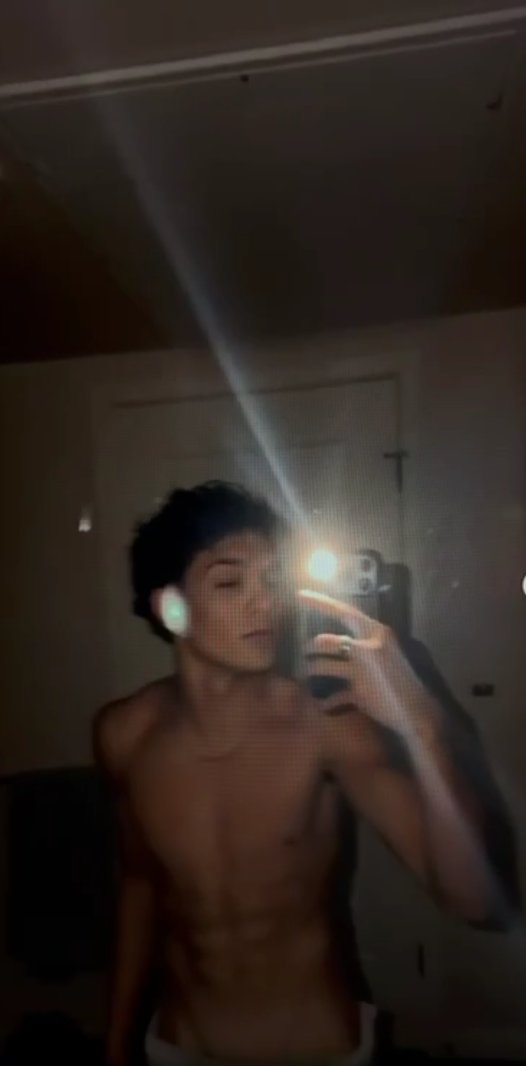 Animal26425's tweet photo. I have more of Trey but I'm only sending it to people who have more vids of
him! And I'm not sending my vids first bc people taking advantage!
TEXT ME if you have more VIDS or PICS of him!
#hot #viralㅤㅤ https://t.co/7Cg7Jrqh8r