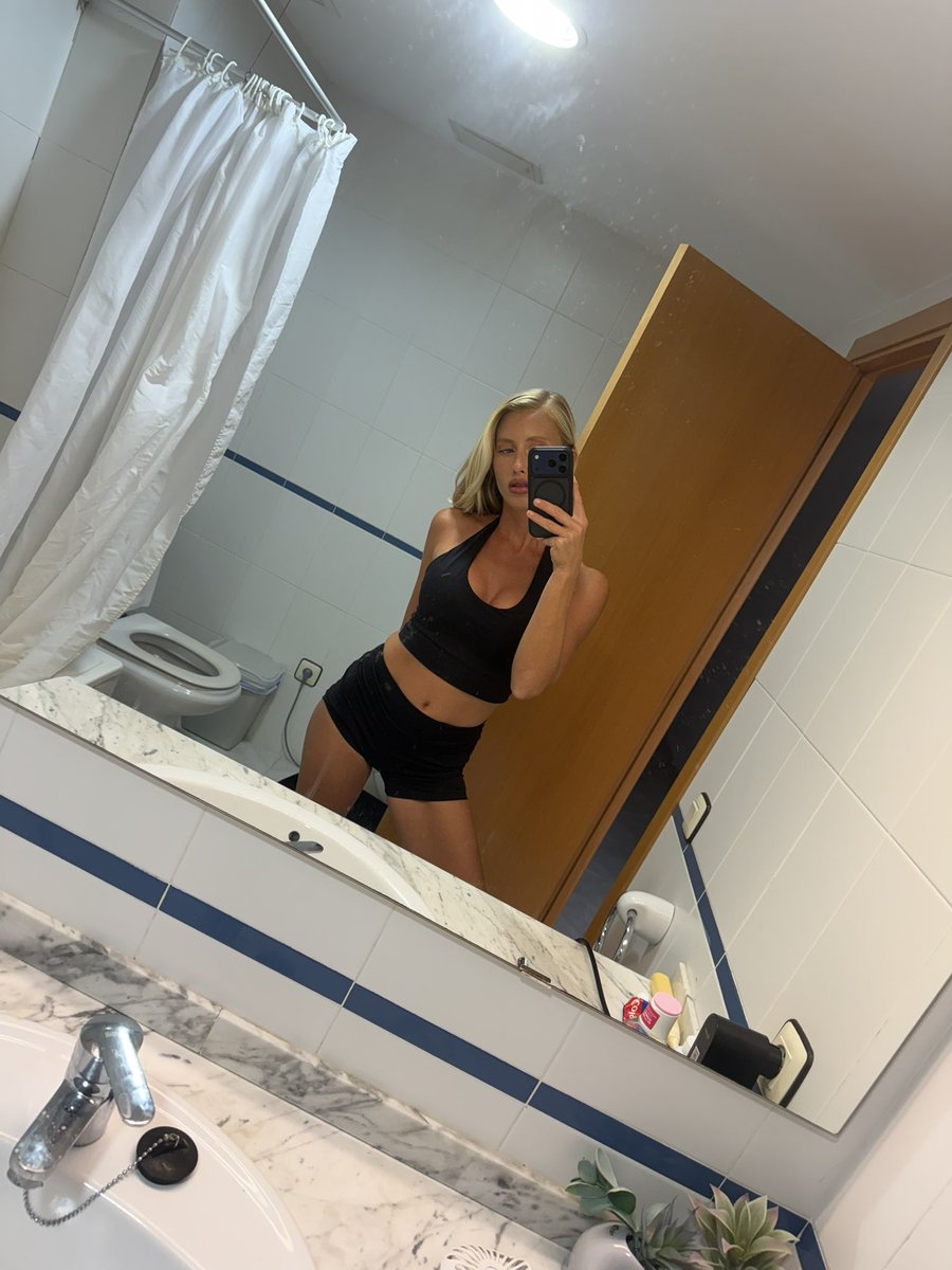HarryGraceAlpha's tweet photo. You wanted an Alpha woman. Here I am. 🖤 https://t.co/x9im6oJ4CC