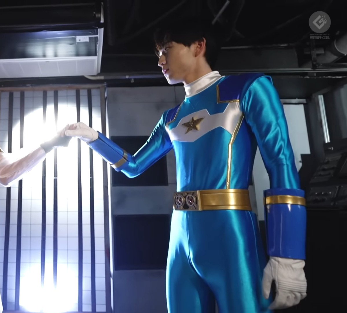 YaguraKaratac8's tweet photo. Handsome blue rangers https://t.co/ugUVb76cdj