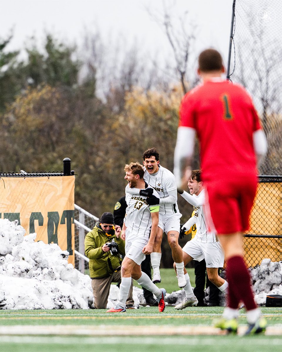 UVMmsoccer's tweet photo. No. 23 Catamounts 🆚 No. 25 Bulldogs.
America East Conference Opener. Virtue Field.
Ninth meeting in program history.
Tomorrow night (9/26) | 6 P.M.
🎟️𝐋𝐢𝐦𝐢𝐭𝐞𝐝 𝐓𝐢𝐜𝐤𝐞𝐭𝐬 𝐑𝐞𝐦𝐚𝐢𝐧𝐢𝐧𝐠🎟️: https://t.co/9XMHlY6egp
#LetsRally https://t.co/5oRze1f56T