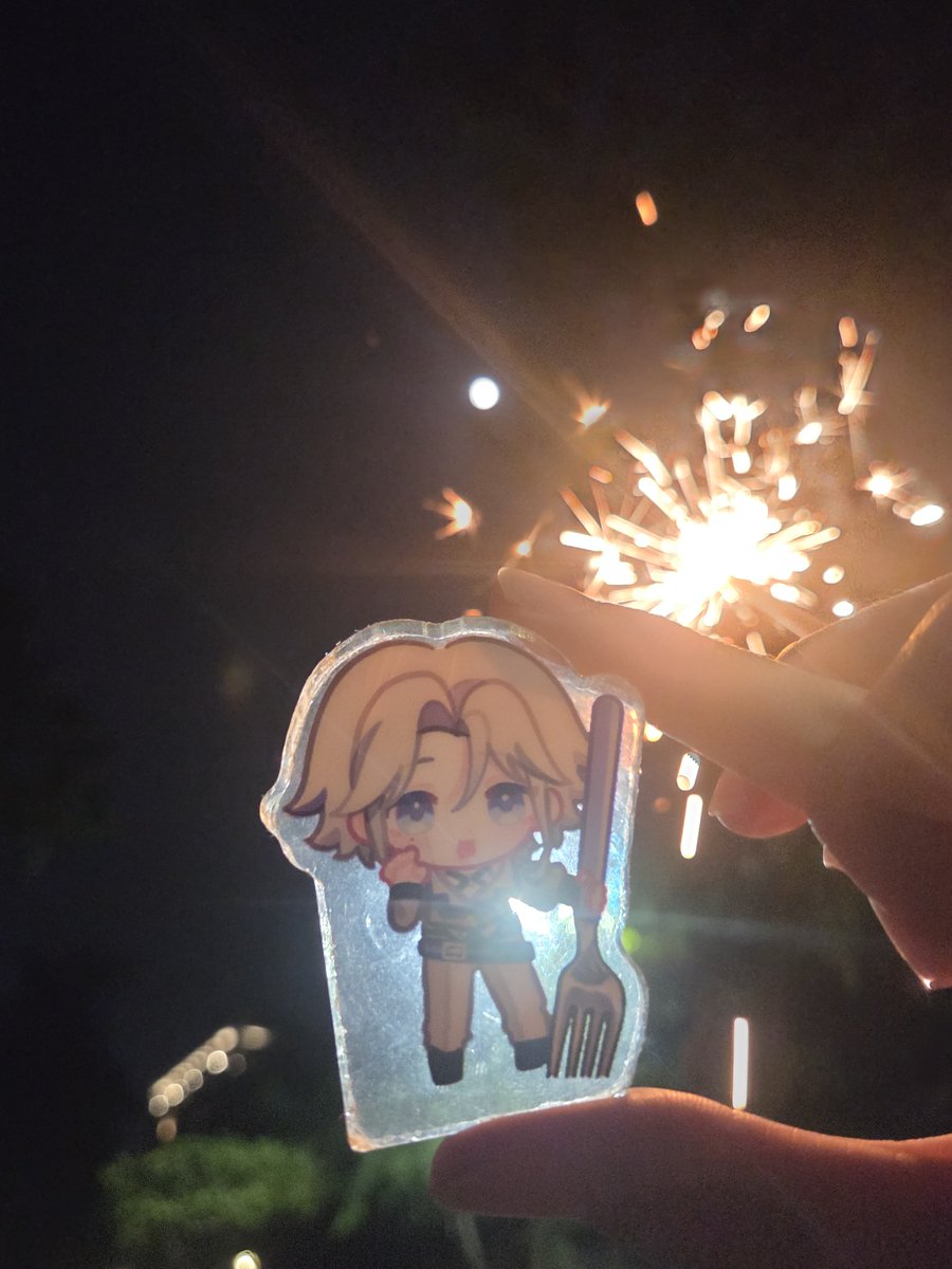 howdai8787's tweet photo. 仙女棒🎇
#格你過來 https://t.co/3vXxy1MpUf