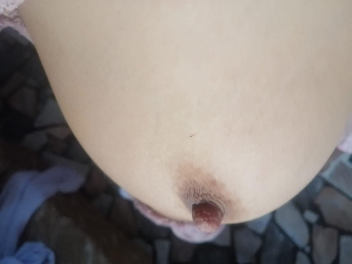 KmKmj1e2e's tweet photo. Followers wife https://t.co/LjWOEg4Qox