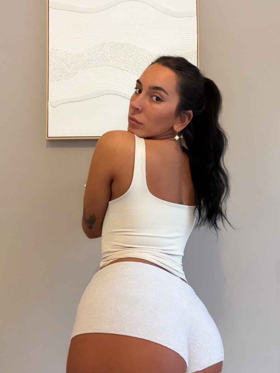 a1xmee's tweet photo. I’m innocent… promise 😇 https://t.co/bYJjMprqVx