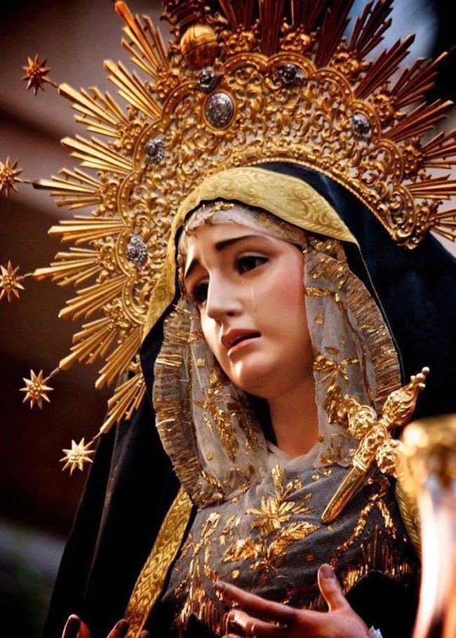 MichaeliArchang's tweet photo. Jesus, Mary, I love thee, save souls!

Sweet Heart of Mary, be my Salvation!

Remember to pray your daily Rosary! https://t.co/mzJ42k4Sj6