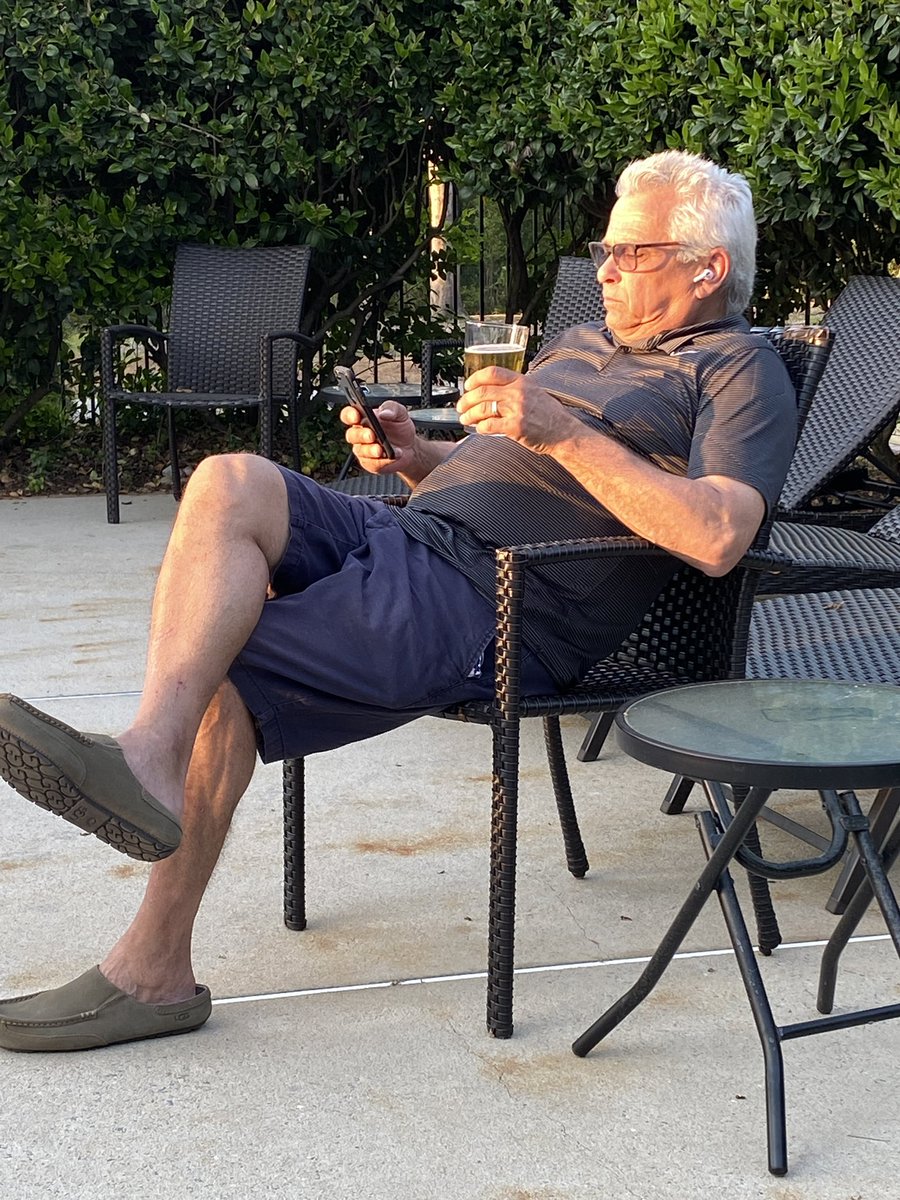 VartyCamera's tweet photo. Happy Retirement to one of the best out there. @fredmislawchuk is putting it on cruise control. 47 years in the biz. 15 at TSN. I learned a lot from this guy, but the most important thing? Have Fun. 
Enjoy the sunsets, sips, and celebrations, Freddie! You’ve earned them all! https://t.co/dg2aXWmZ42