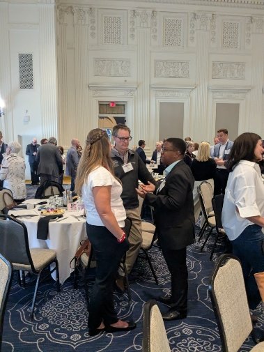 CiattaForHD33's tweet photo. I was at the Portland Business Journal forum yesterday. 

Tina Kotek needed notes and kept pivoting to Trump. 

Christine Drazan talked about taxes, housing, and getting businesses to stay in Oregon. She spoke about the issues from the heart and had clear answers for each.  

The room applauded her several times.  

Maybe Portland is ready for something new this November.